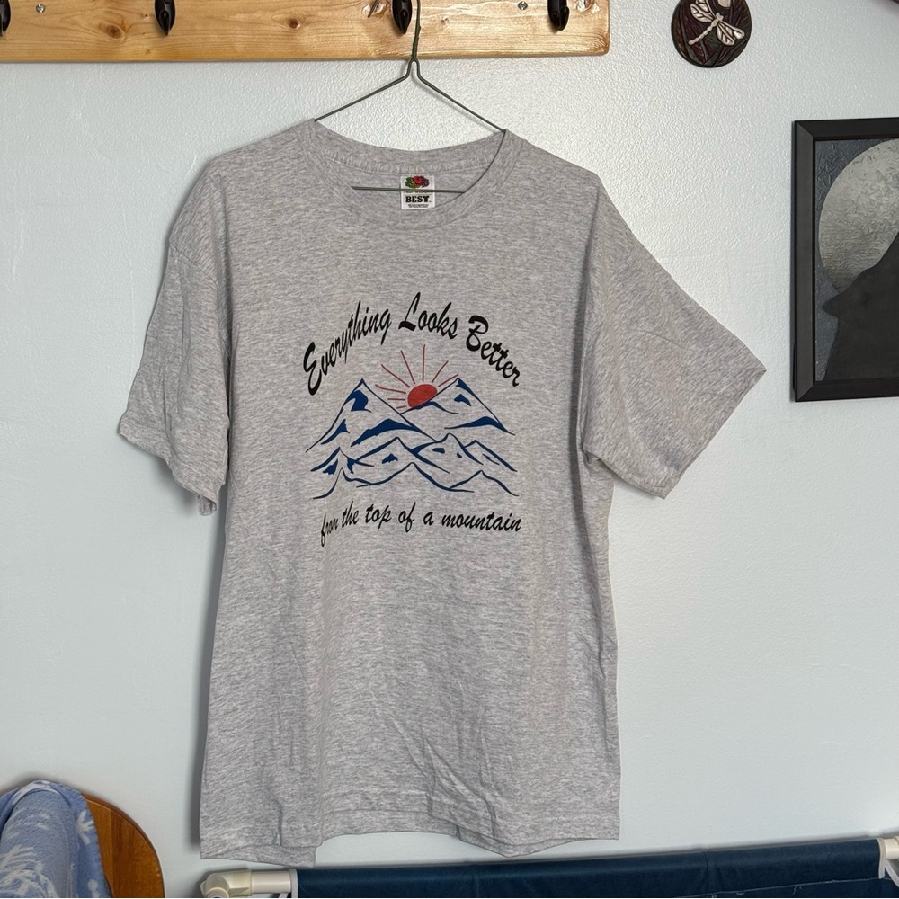 Original Graphic T-Shirt with Mountain Design NWOT hiker tee